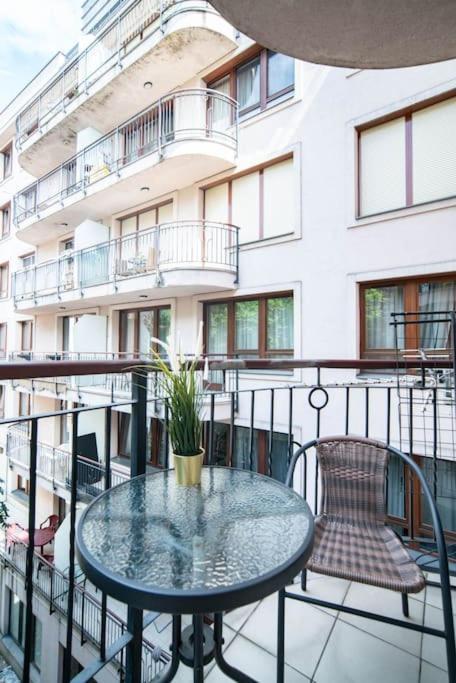 Free Parking! Soho Budapest 304, 4 Ppl, Ac, Fast Wifi, Smart Tv Exterior photo