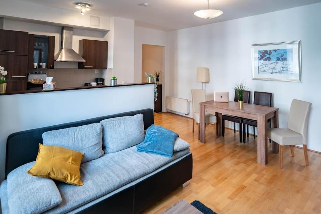 Free Parking! Soho Budapest 304, 4 Ppl, Ac, Fast Wifi, Smart Tv Exterior photo